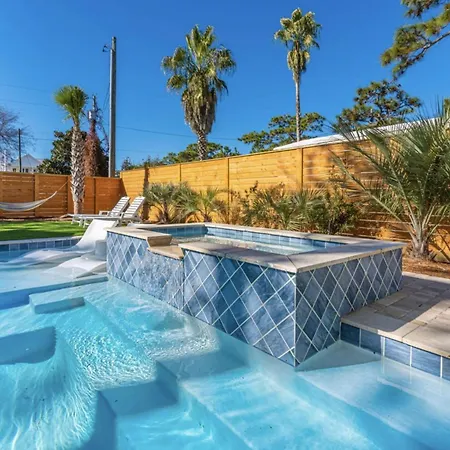 Villa Seagrove - 281 Elm Street